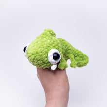 Load image into Gallery viewer, Cosmo the Chameleon - Low Sew