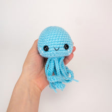 Load image into Gallery viewer, Juniper the Baby Jellyfish - Beginner Friendly!