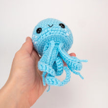 Load image into Gallery viewer, Juniper the Baby Jellyfish - Beginner Friendly!