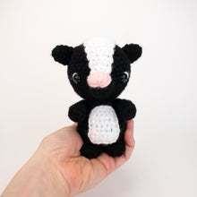Load image into Gallery viewer, Sebastian the Skunk