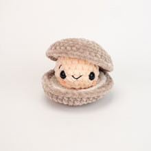 Load image into Gallery viewer, Plush Cecil the Clam