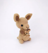 Load image into Gallery viewer, Kangaroo and Baby Crochet Pattern