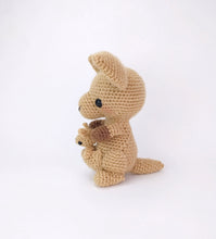 Load image into Gallery viewer, Kangaroo and Baby Crochet Pattern