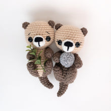 Load image into Gallery viewer, Otter Friends