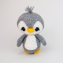 Load image into Gallery viewer, Mama Penguin and Baby Piper