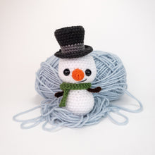 Load image into Gallery viewer, Snowbert the Snowman
