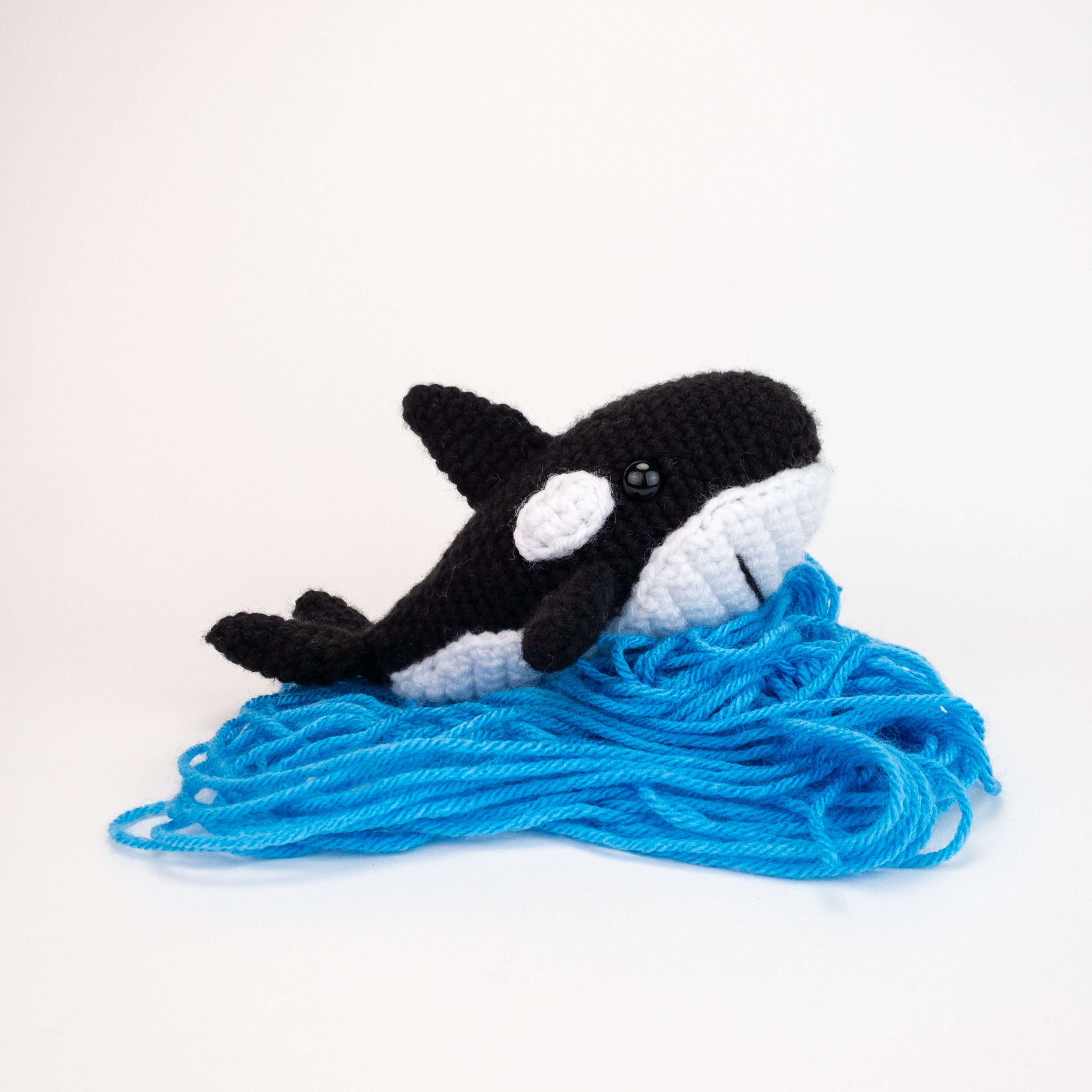 Oreo the Orca Whale – Theresas Crochet Shop