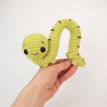 Load image into Gallery viewer, Iggy the Inchworm
