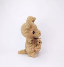 Load image into Gallery viewer, Kangaroo and Baby Crochet Pattern
